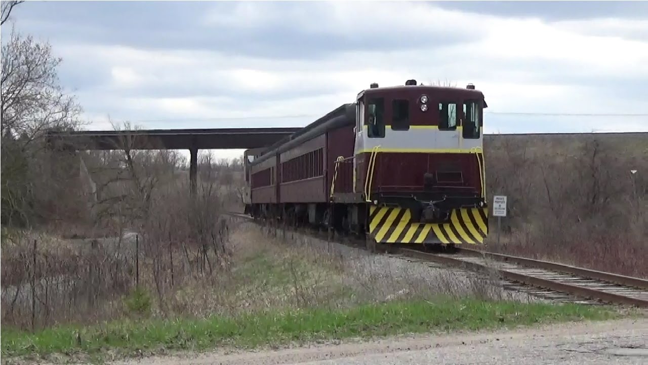 (HD) South Simcoe Railway Easter Express with a Leslie A200 (Or Wabco E2) horn
