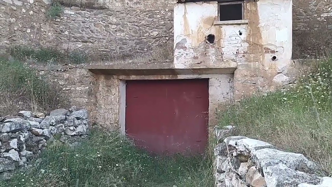 Bintepeler Lidya Kral Mezarları