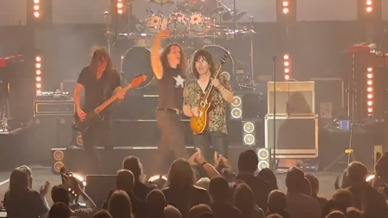 Classic Rock Show 2026 Final UK Show: Thunderstruck: Scunthorpe 