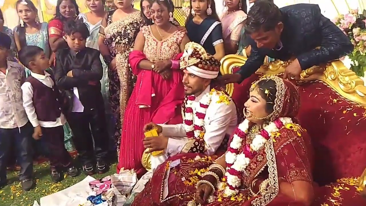 apni friend ki shaadi mein jo ki vah love marriage Ki Hai Instagram ka lover hai donon aaj Mil Gaye😍