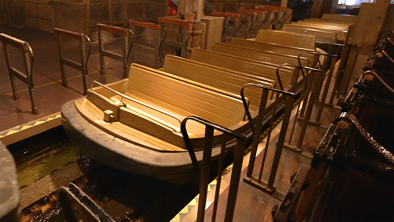 Pirates of the Caribbean at Disneyland - Front Row Boat Ride [4K POV]