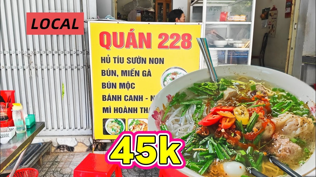 FOOD TOUR | Mùng 4 TẾT | HỦ TÍU 2 ÔNG BÀ GIÀ 