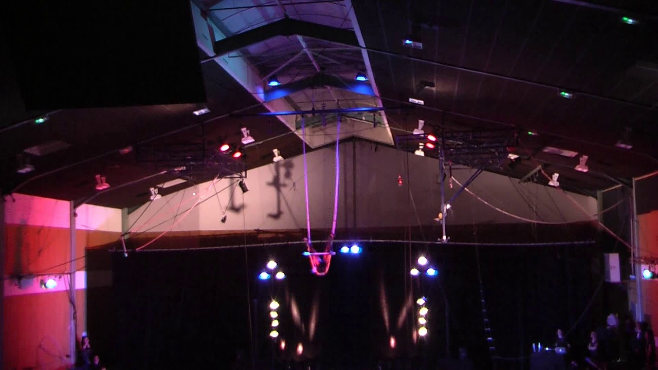Laurie Trapèze ballant Cabaret 2020