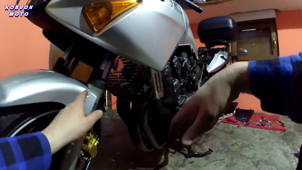 Wymiana świec zapłonowych w motocyklu Honda CBF600S/A Part 1. 1080p/60fps Xiaomi yi FullHd