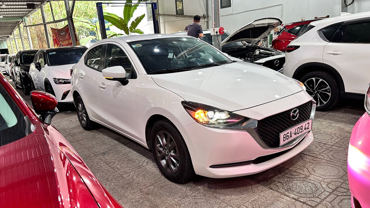 Mazda 2 nhập thái 2020 moden 21 đi lướt 11 ngàn máy số và keo chỉ rin sơn rin 95% 1 chủ 375 tr