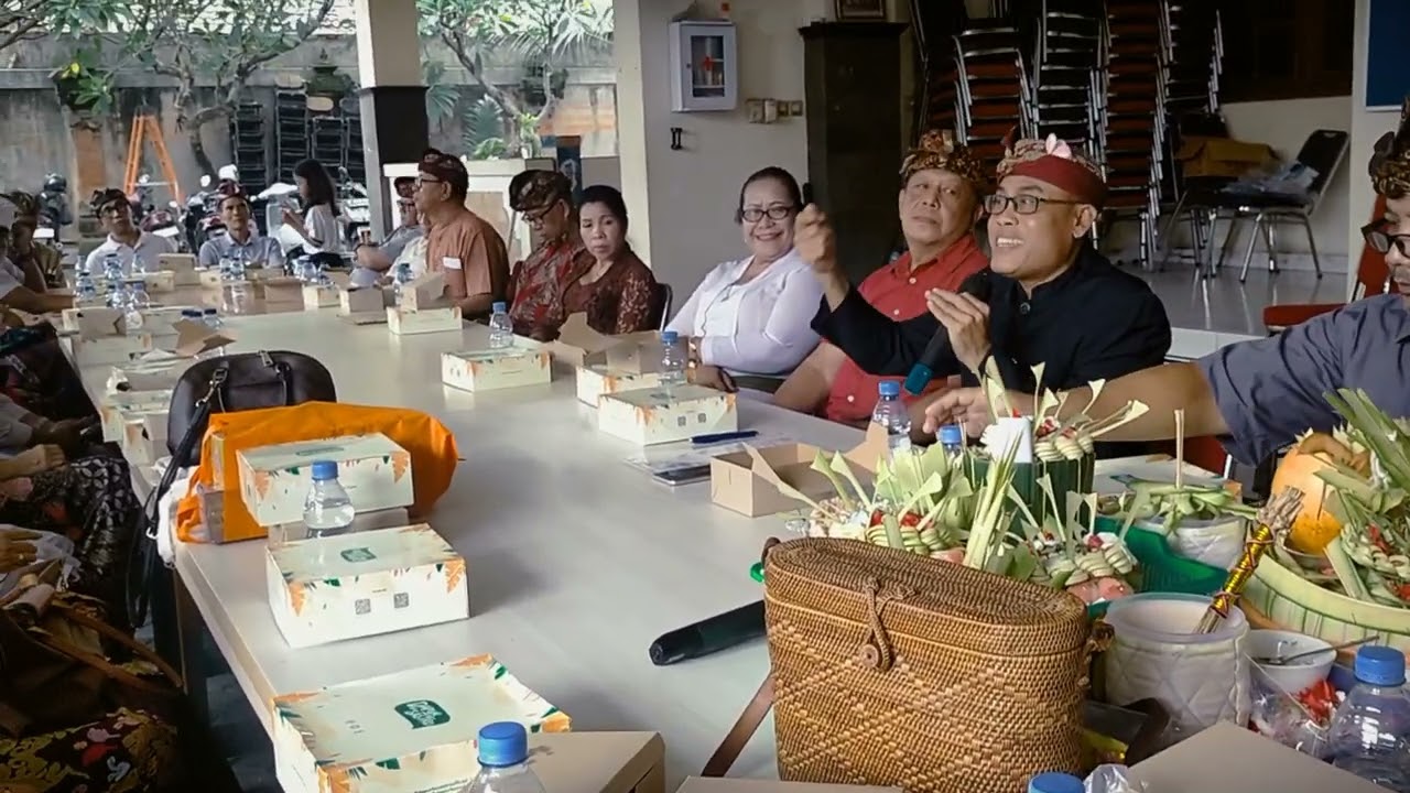 SUDHAWADANI MAHASISWI KEDOKTERAN AURORA RIZKI AUGUSTA .