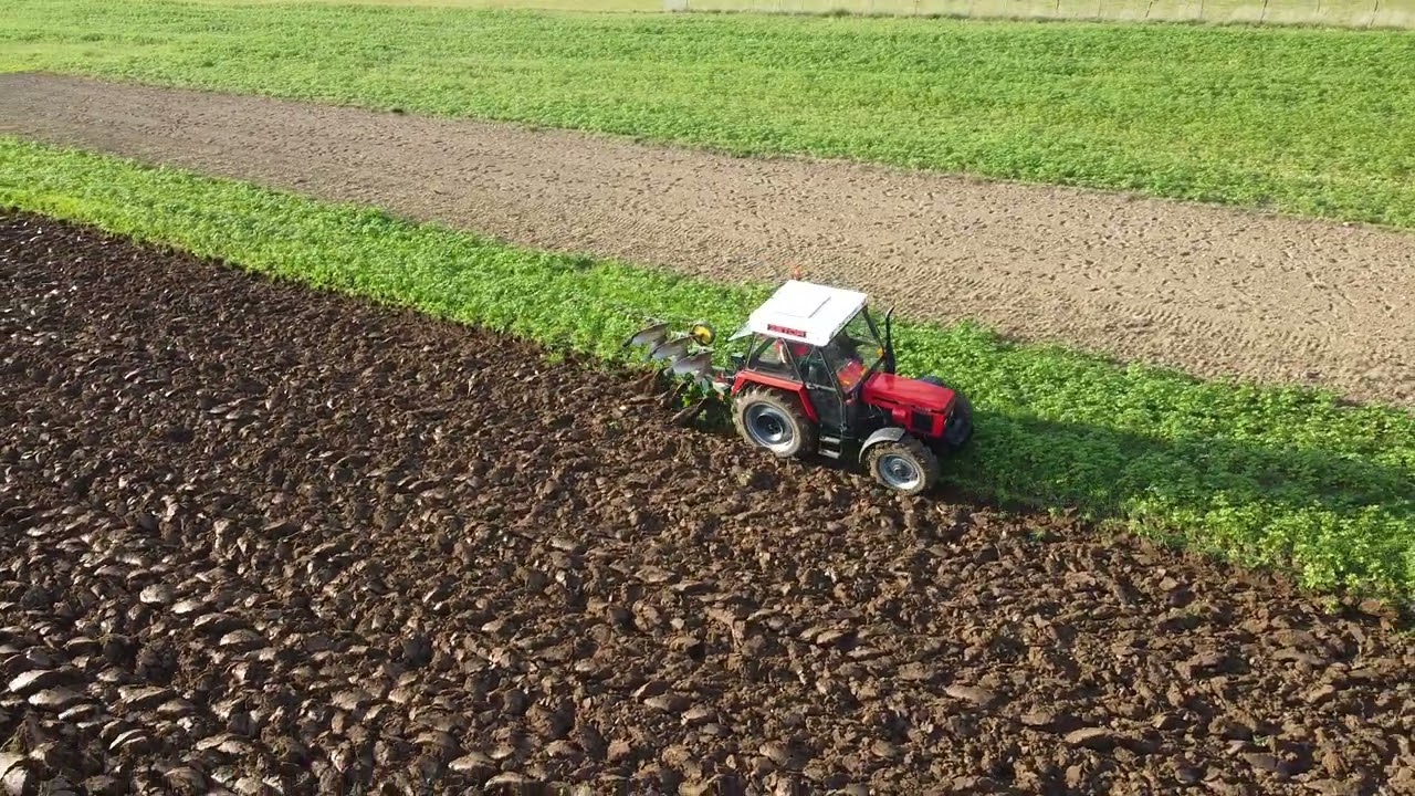 Zetor 6245 (motor 7201, design 5340) + Privat Roto 330 #zetor #orka #ploughing