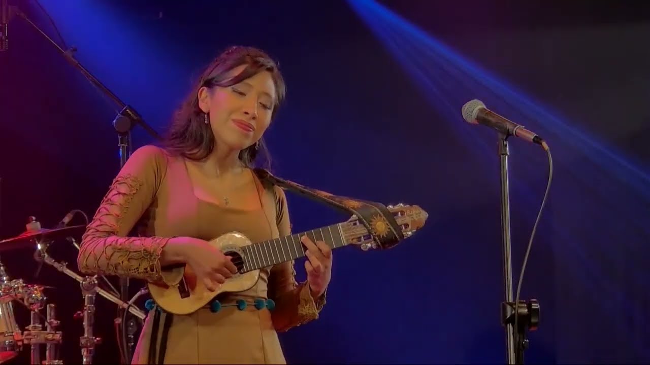 Selección de Kaluyos- Luciel Izumi -  Concierto de Charango