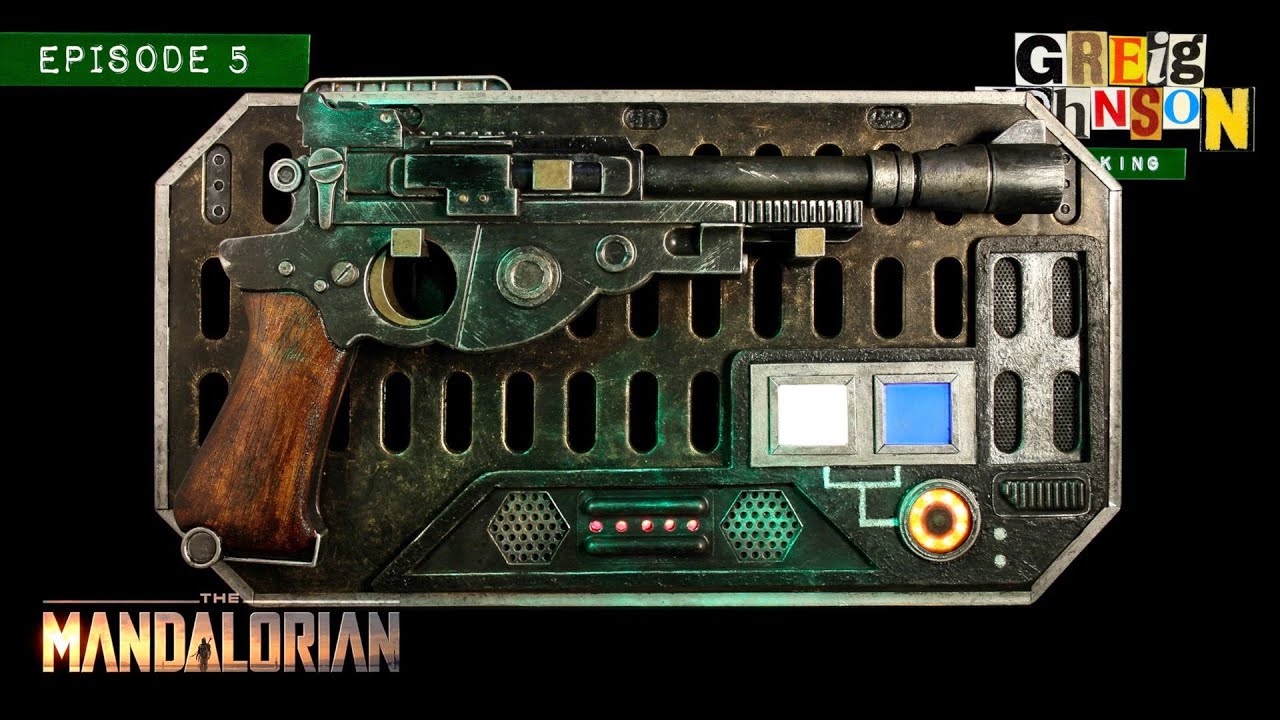 Making a Mandalorian blaster & display stand from toys & junk