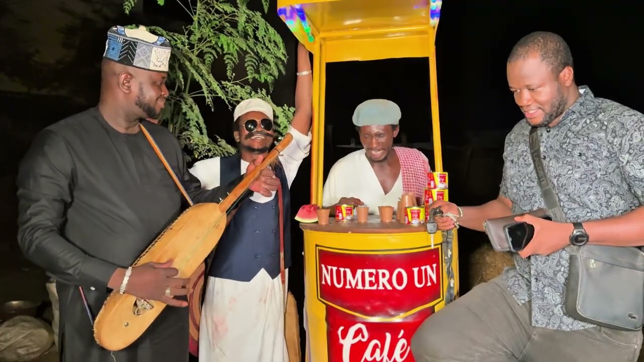 Le Fou Woroli, l'arrivée de Djasala chez Diarra et Diabate à tout perturbe en disant le nom diable 