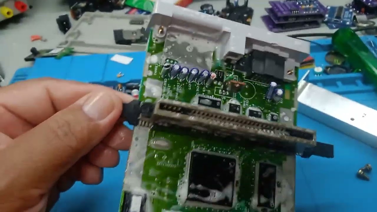 PLACA EM CURTO, APRENDA A INJETAR TENSÃO! COM UMA FONTE DE BANCADA!
