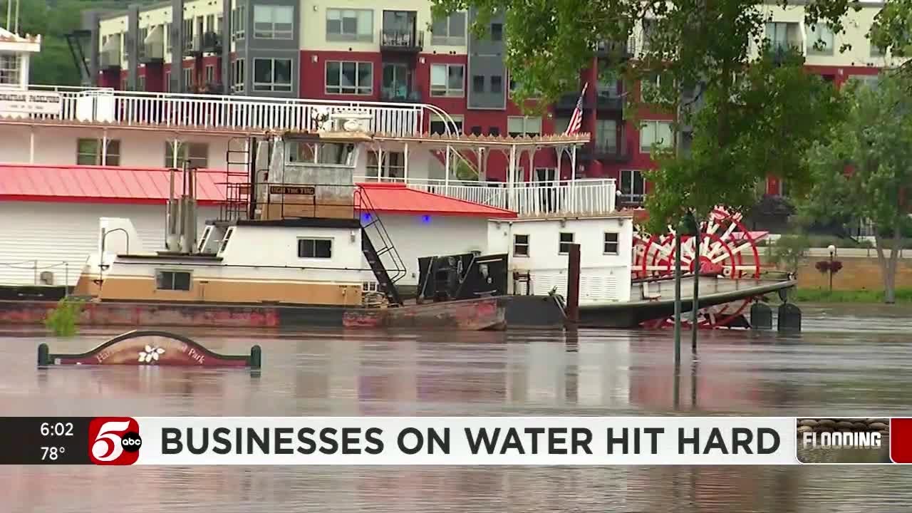 Businesses on the Mississippi River feeling the impact of summer flooding