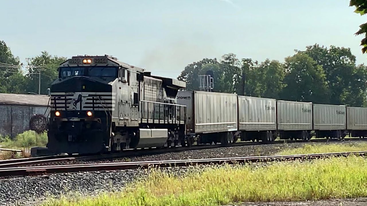 Rare Final Road Railer Trains, Train Without Freight Cars Slamming The RR Diamonds, Triple Crown