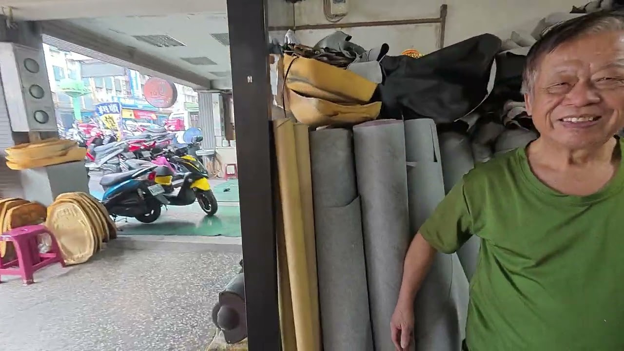 20260119 振光修機車坐墊 源森咖啡看書