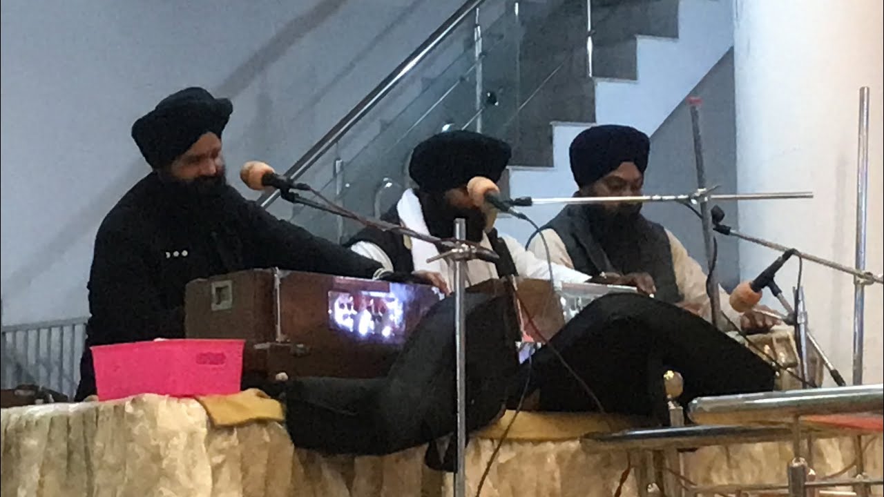 ਸੋ ਐਸਾ ਹਰਿ ਧਿਆਈਐ ਮੇਰੇ ਜੀਅੜੈ ਤਾ ਸਰਬ ਸੁਖ ਪਾਵਹਿ ਮੇਰੇ ਮਨਾ ॥