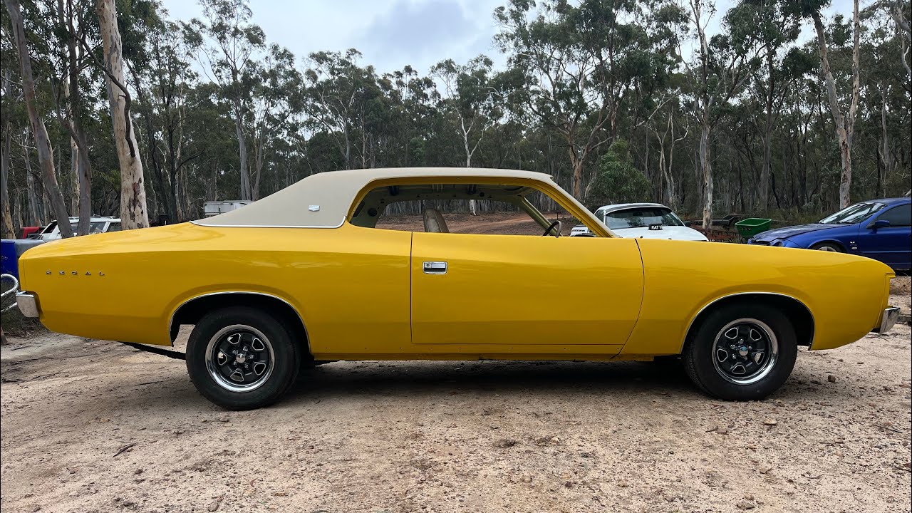 VJ Chrysler Valiant Hardtop yellow canary revival pt7