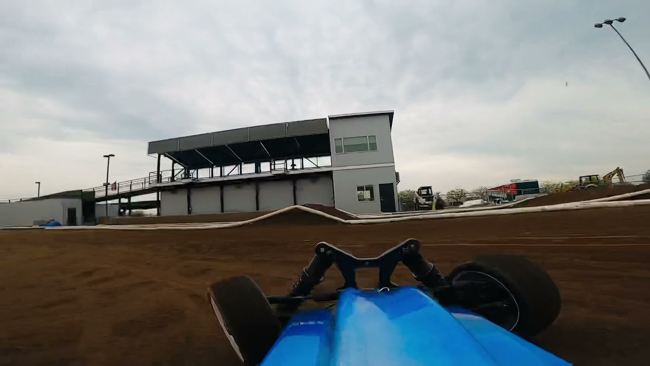 1/8 buggy at Amain silver dollar speedway