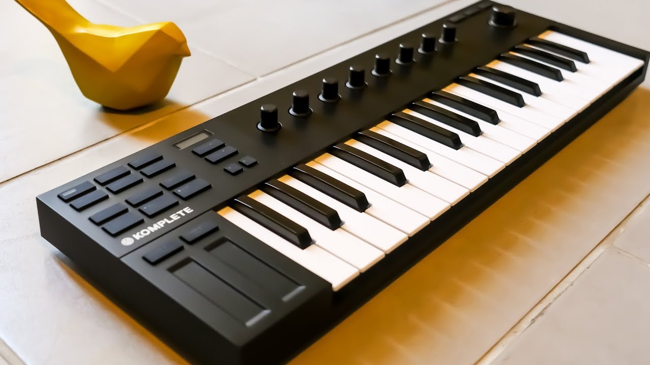 Démo du M32 de chez Native Instruments