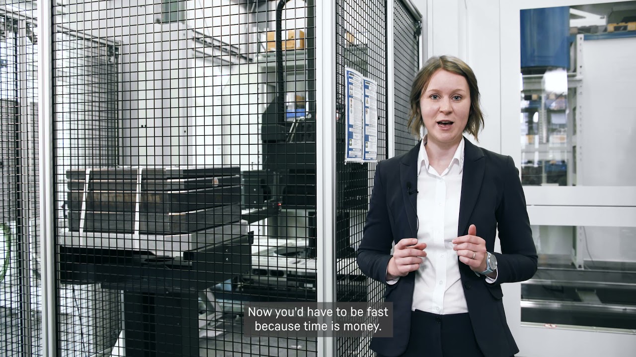 Liebherr - Pallet handling systems &ndash; Twice as good with double loader