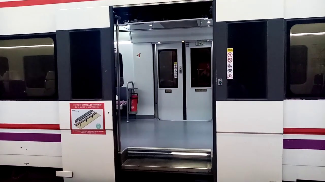 Serie 446 de Renfe: Silbato y cierre de puertas, vista del exterior