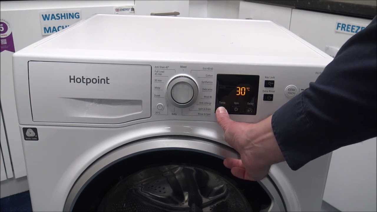 Hotpoint NSWE846 1400 Spin 8 kg Washing Machine