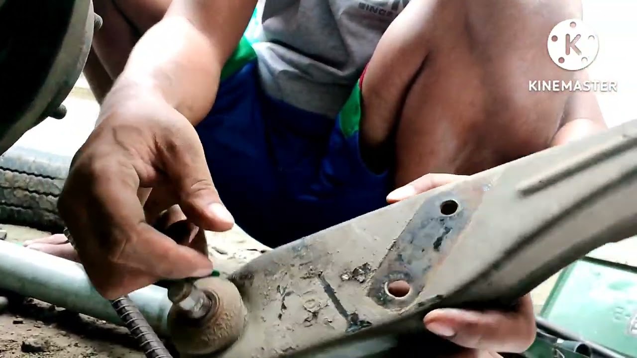 Suzuki f6a multicab subrang ingay Ng kanyang swing arm pag nasa lubak na kalsada .