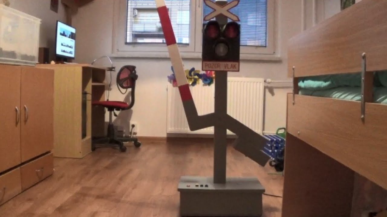 Můj model železničního přejezdu