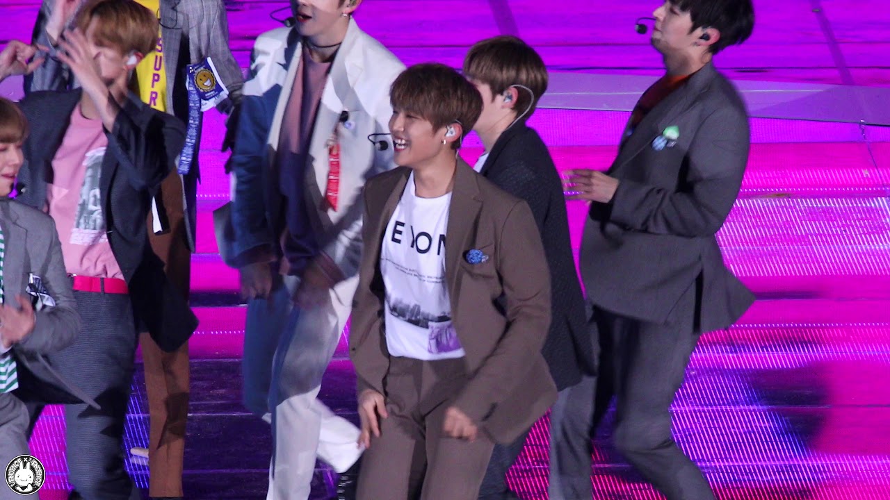 [4K] 171104 워너원 박우진 직캠 'Wanna Be(My Baby)' Wanna One Fancam @드림콘서트 평창 올림픽플라자 By 벤뎅이