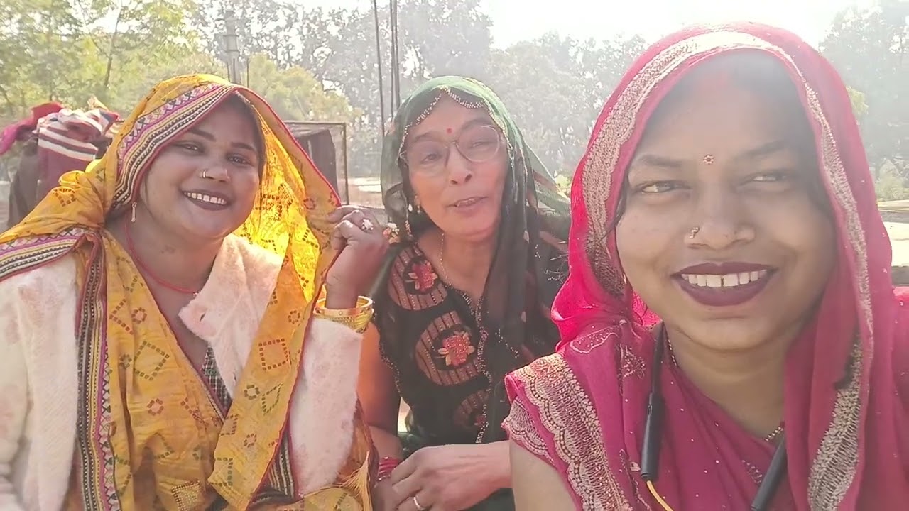 मोनिका जी और सुनीता काब्लॉक