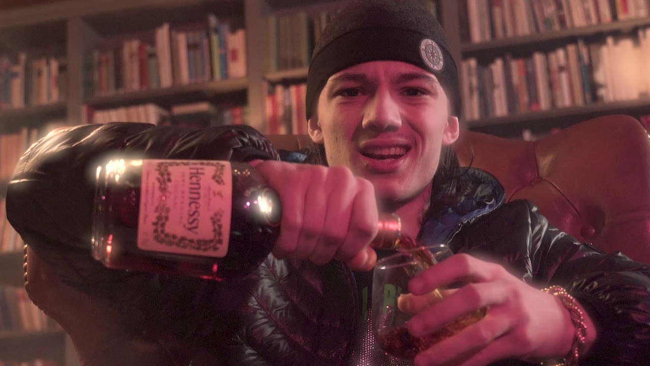 Greekazo - BIG MAC (OFFICIAL MUSIC VIDEO)