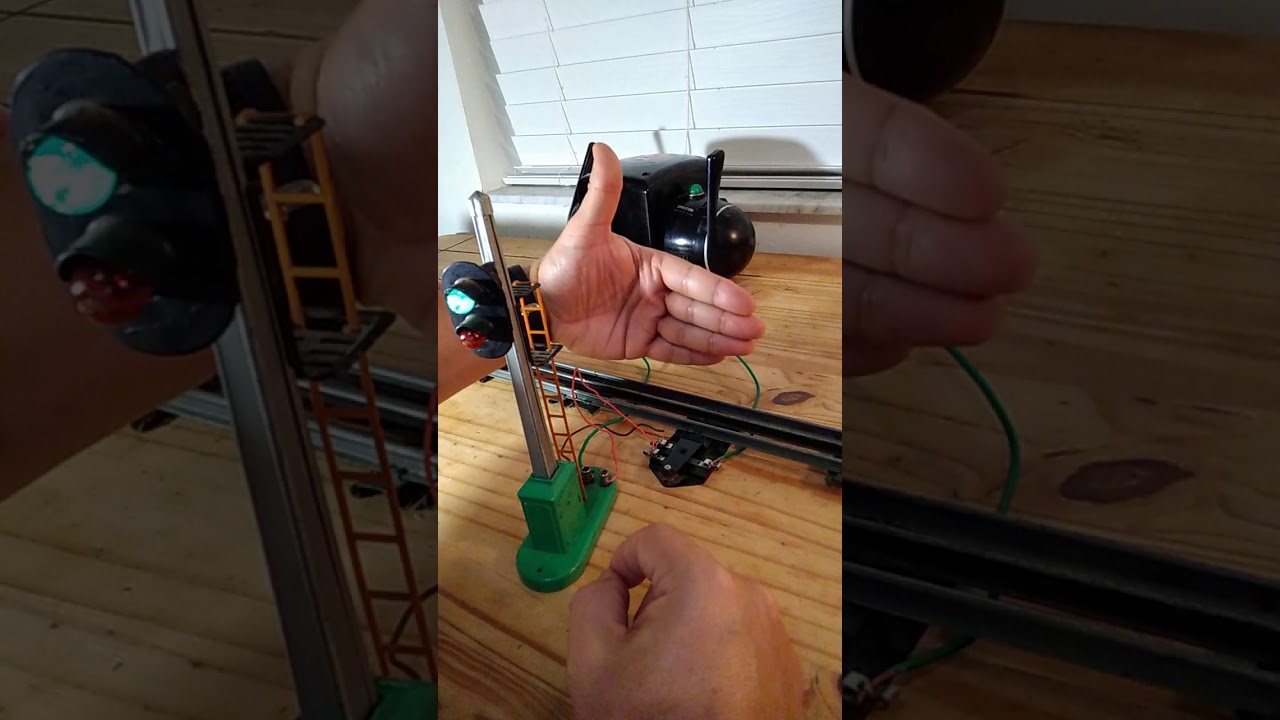 Lionel Accessory (Part 153) Demo Using Automatic Accessories Connector Part 153C