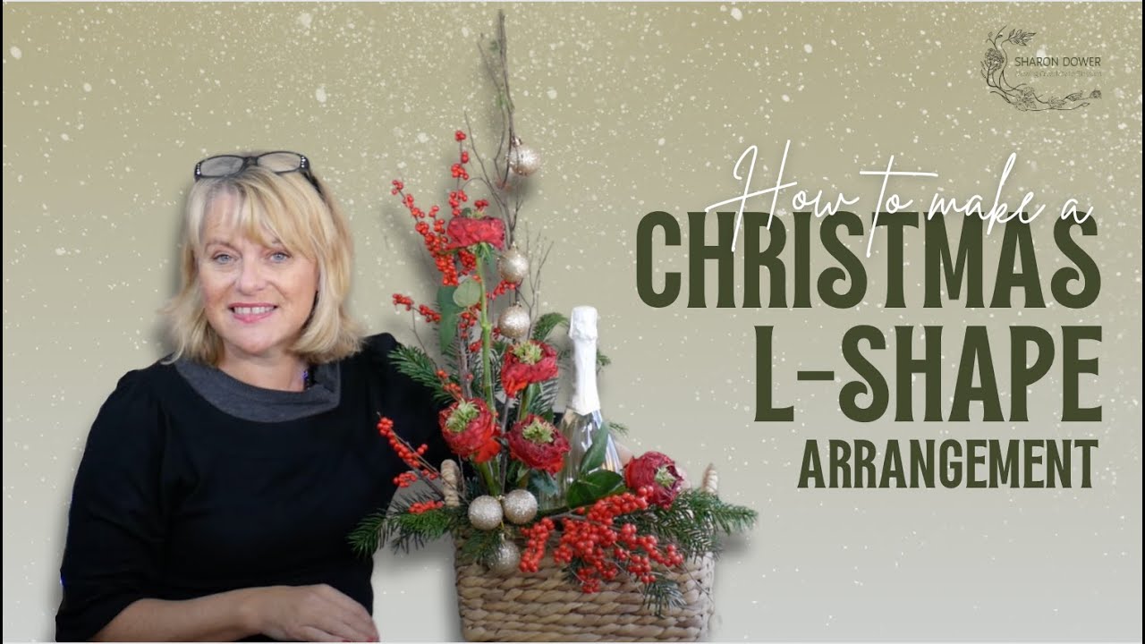 How to Make a Floral Christmas Gift Basket with a Prosecco Bottle & Red Roses 🎅 Step-by-step Guide