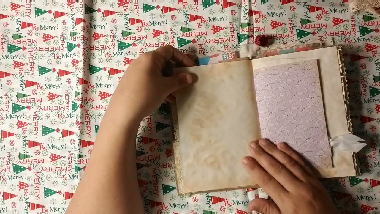 It's December: A December Daily/Christmas Planner Junk Journal