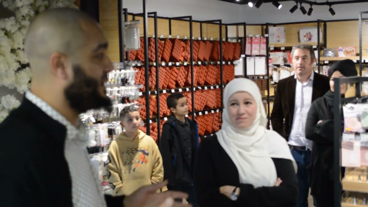 Ouverture du magasin Perle dorée (articles de pâtisserie) à FAMECK