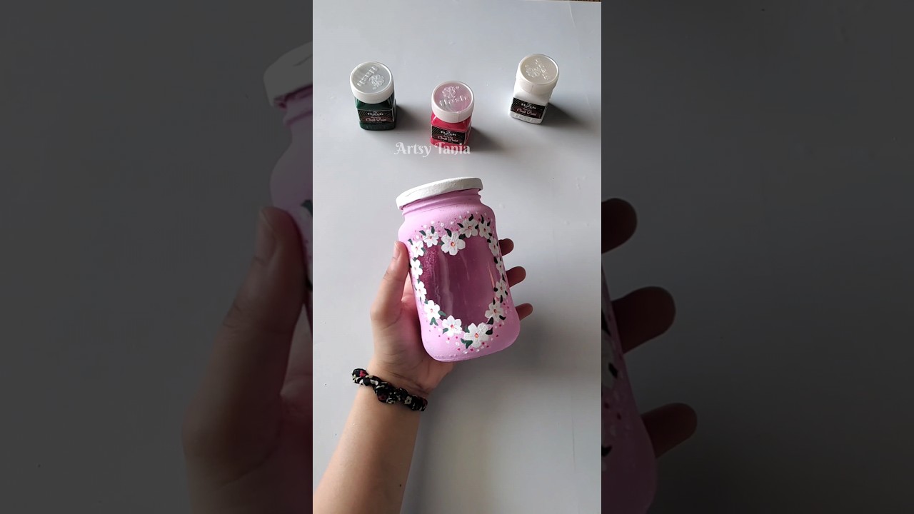 Painting on a jar #diyart #diycrafts#acrylicpainting #acrylicart #artshorts#shorts #art#shortsviral