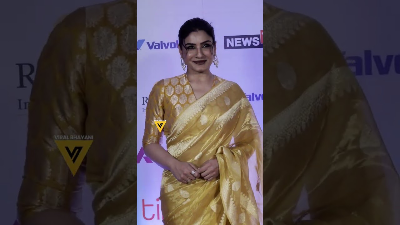 Janhvi Kapoor Sets the Red Carpet on Fire at Showsha Reel Awards 2025