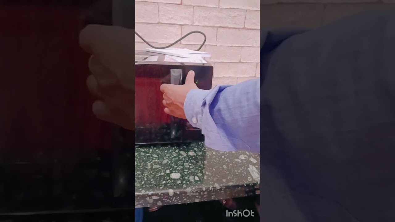 Microwave Unboxing O Demonstration করা হল 