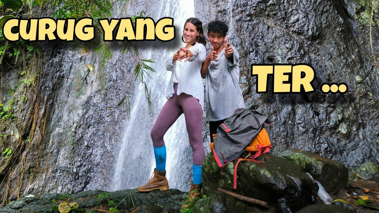 Emang ini Air Terjun ... Di Kampung Kami, Kang Bani mah Hepi Terus