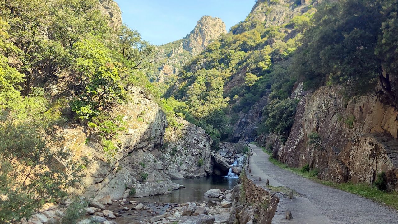 Olargues & gorges d'H&eacute;ric