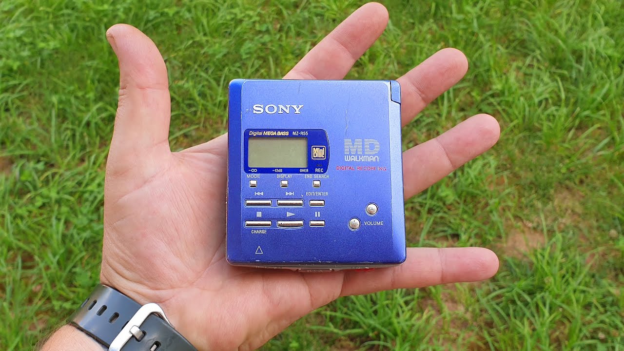 Sony MD Walkman MZ-R55 1999 года выпуска, произведено в Японии.