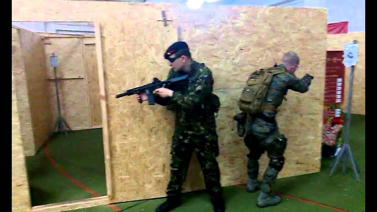 Страйкбольная тренировка входа в дверной проем, по системе 3 шага, видео урок по тактике № 2