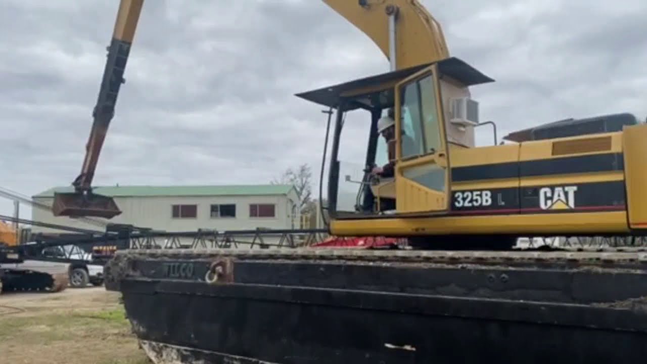 2002 CAT 325B Marsh Buggy selling Thursday | February 25th, 2021