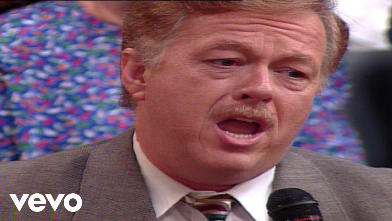 Bill & Gloria Gaither - He Giveth More Grace [Live] ft. Larry Ford