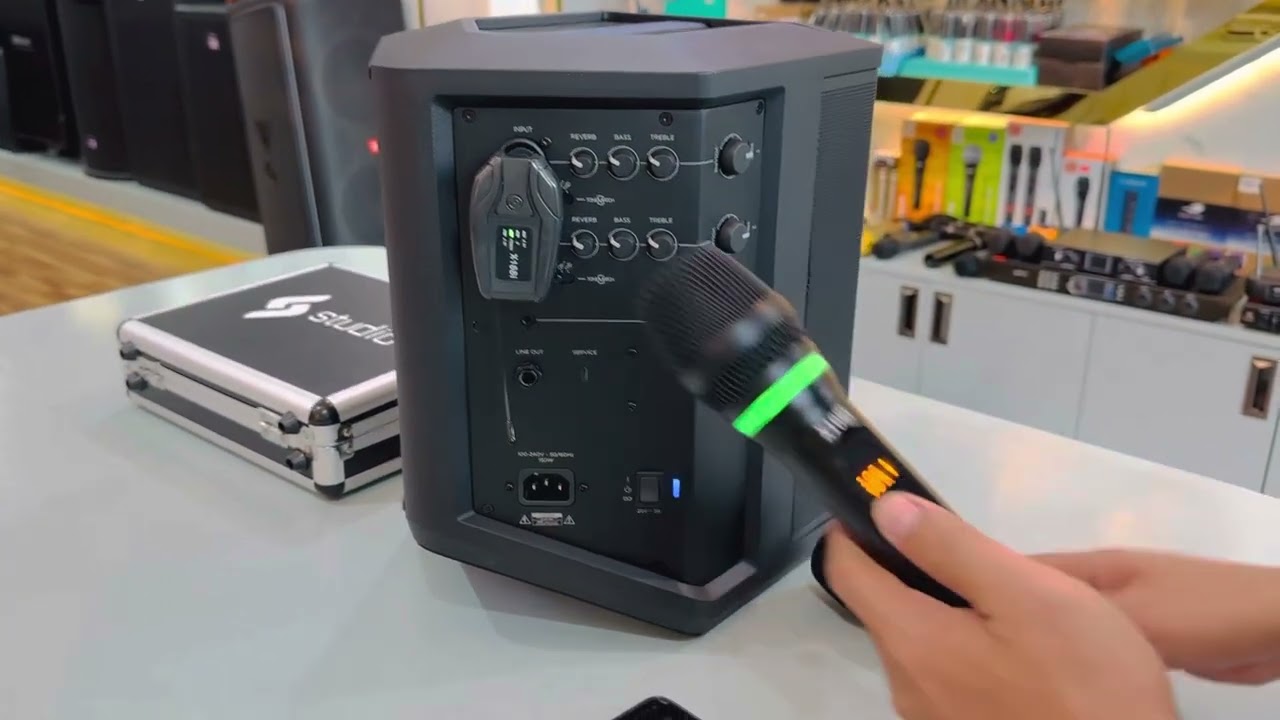 របៀបប្រេី Bose S1 Pro ជាមួយម៉ៃក្រូហ្វូន X168