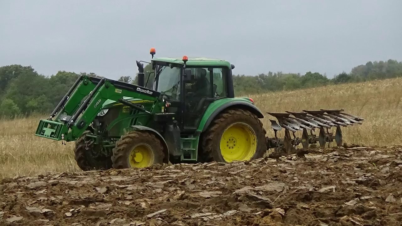 Ploughing for Wheat with John Deere 6125M