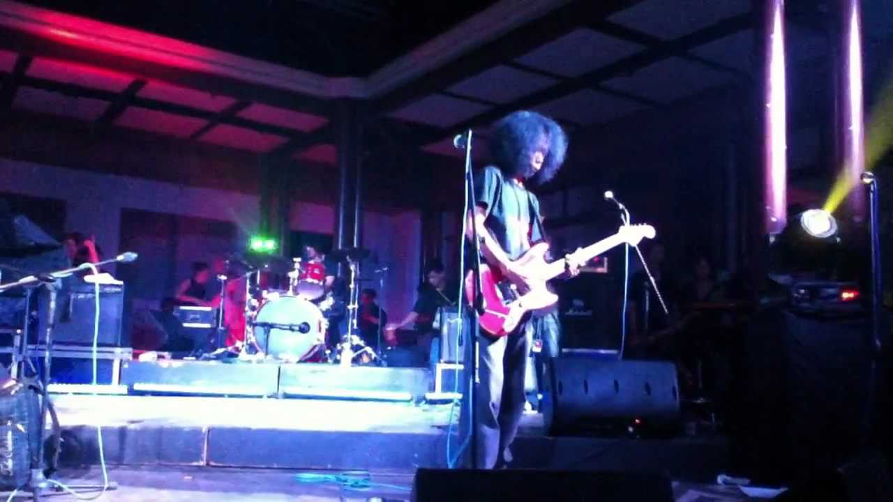 Spy - Let's Get High (Live at Fete de la Musique 2011)