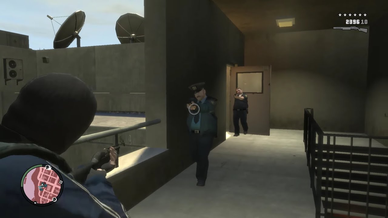 GTA 4 - Brutal Police Station Shootout + Six Star Escape