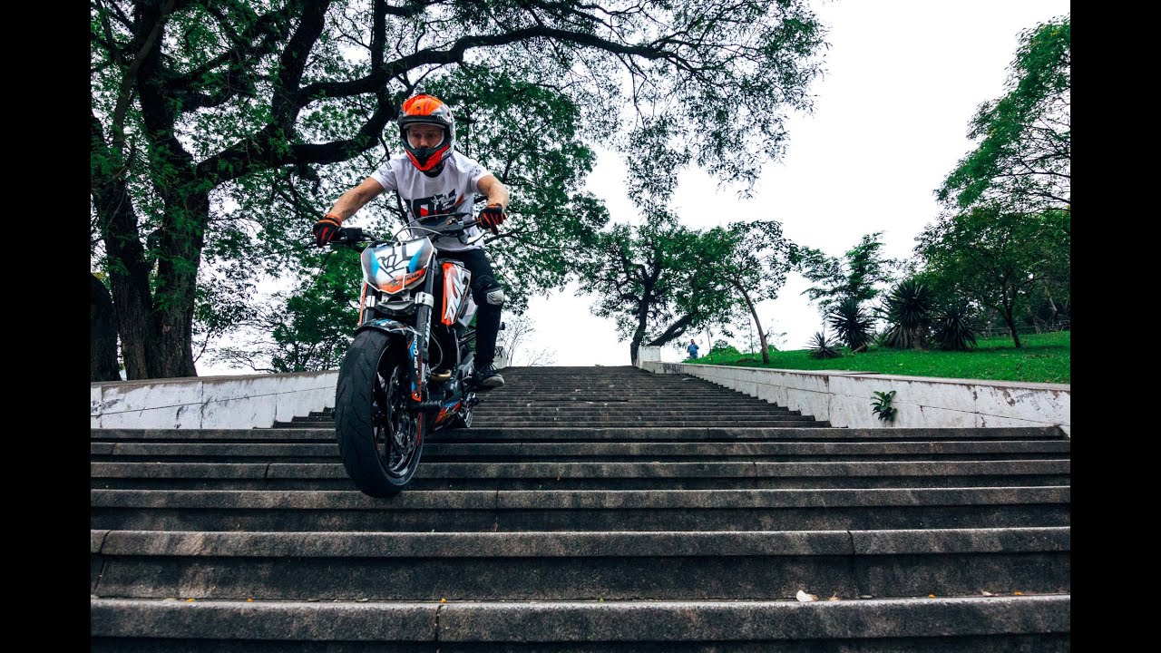 Crazy motorcycle rider in Sao Paulo - Rok Bagoros 2015
