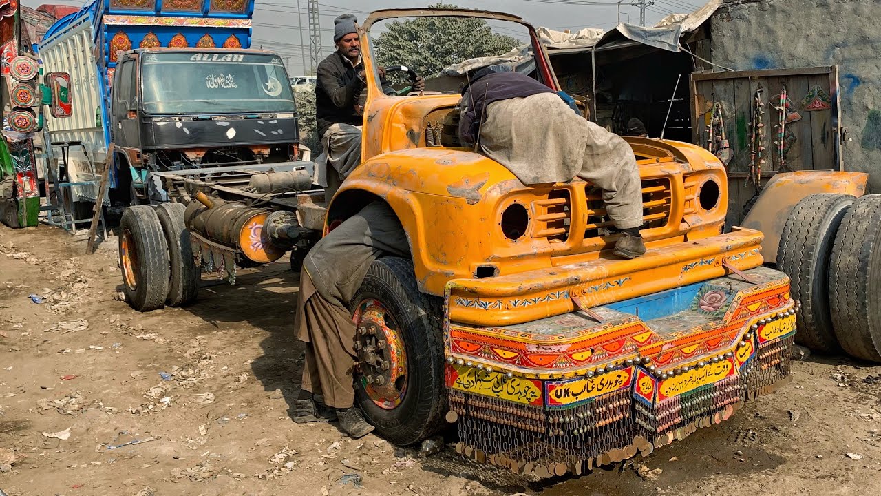 1990 model bedford truck Restoration in pakistan || How To Old Bedford Truck Restoration Process