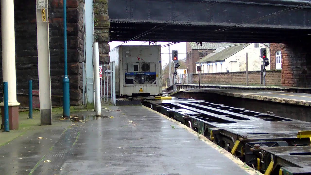 86632 & 86612 at Carlisle Station. 14/11/15